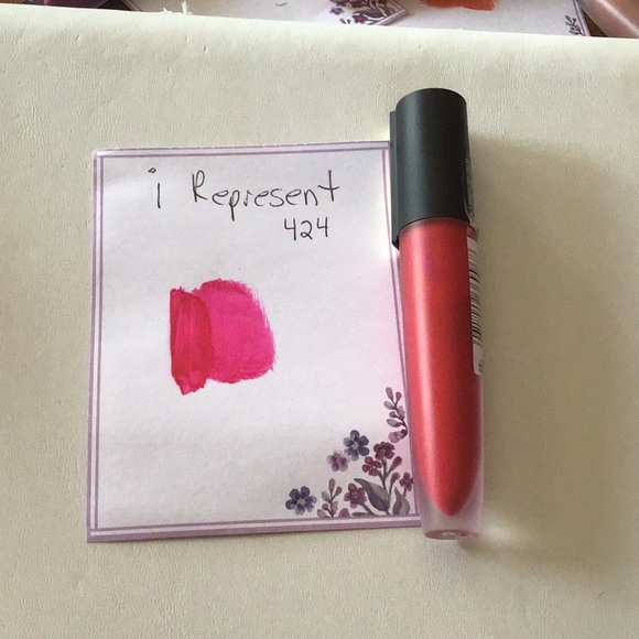 L’Oréal Signature Matt Lip Stain Qty 24 (8 colors) - Picture 6 of 11